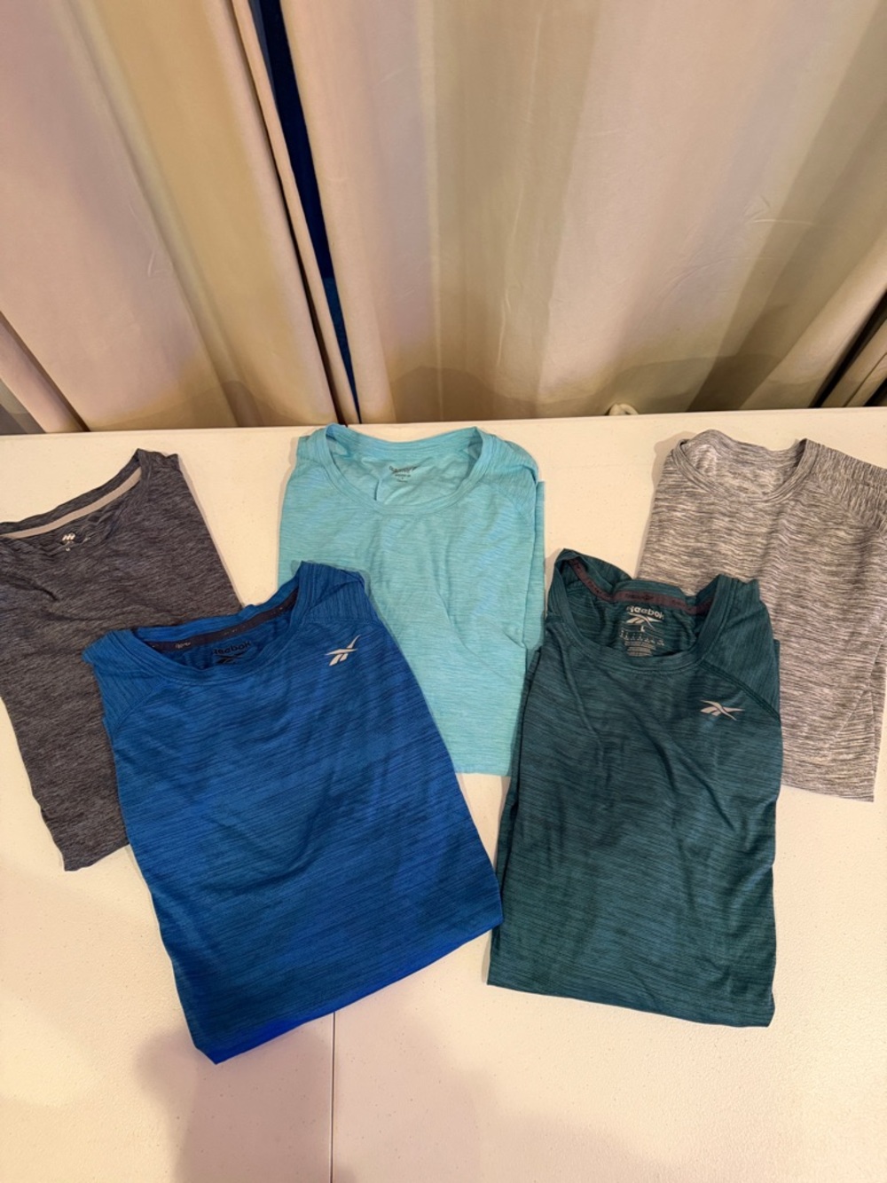Men’s Active Shirts - Bundle of 5. - 4 large/1 Medium.  Breathable soft